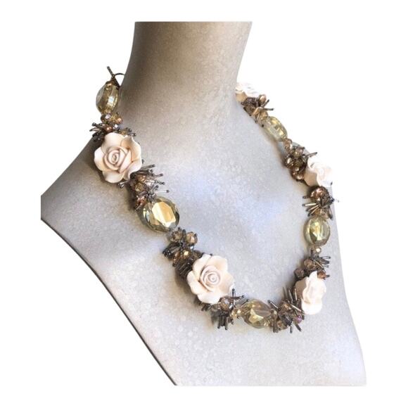 Handmade Romantic Reflective Large Oval Beads Ivory Roses Statement Necklace - Picture 5 of 7